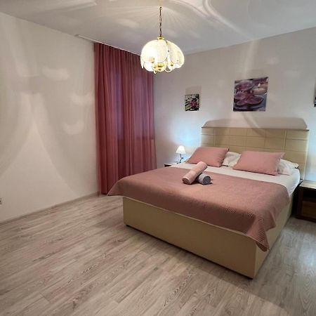Lilikoi Apartment Mostar Esterno foto