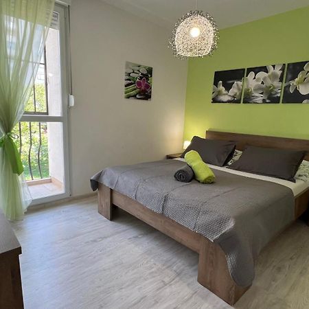 Lilikoi Apartment Mostar Esterno foto